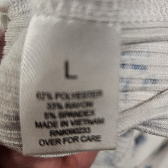 Floral Print Sleeveless Top - Picture 3 of 3